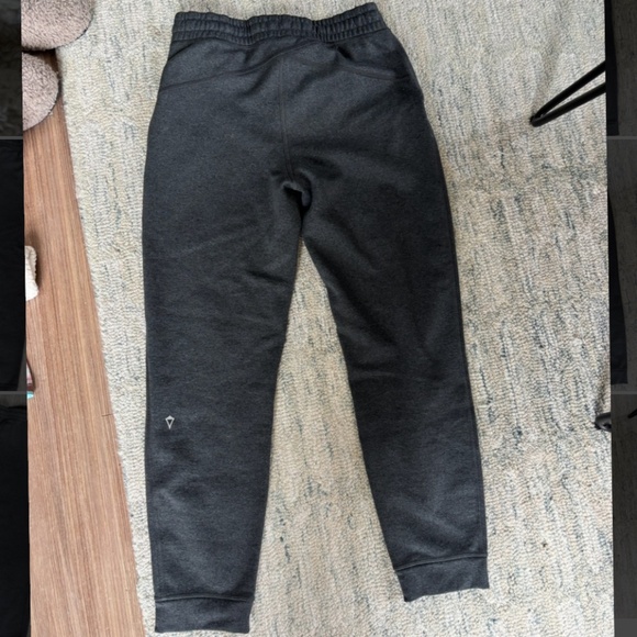 Ivivva girls jogger sweatpants - Picture 2 of 4